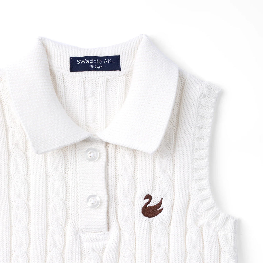Cable Knit Sleeveless Polo Shirt in White