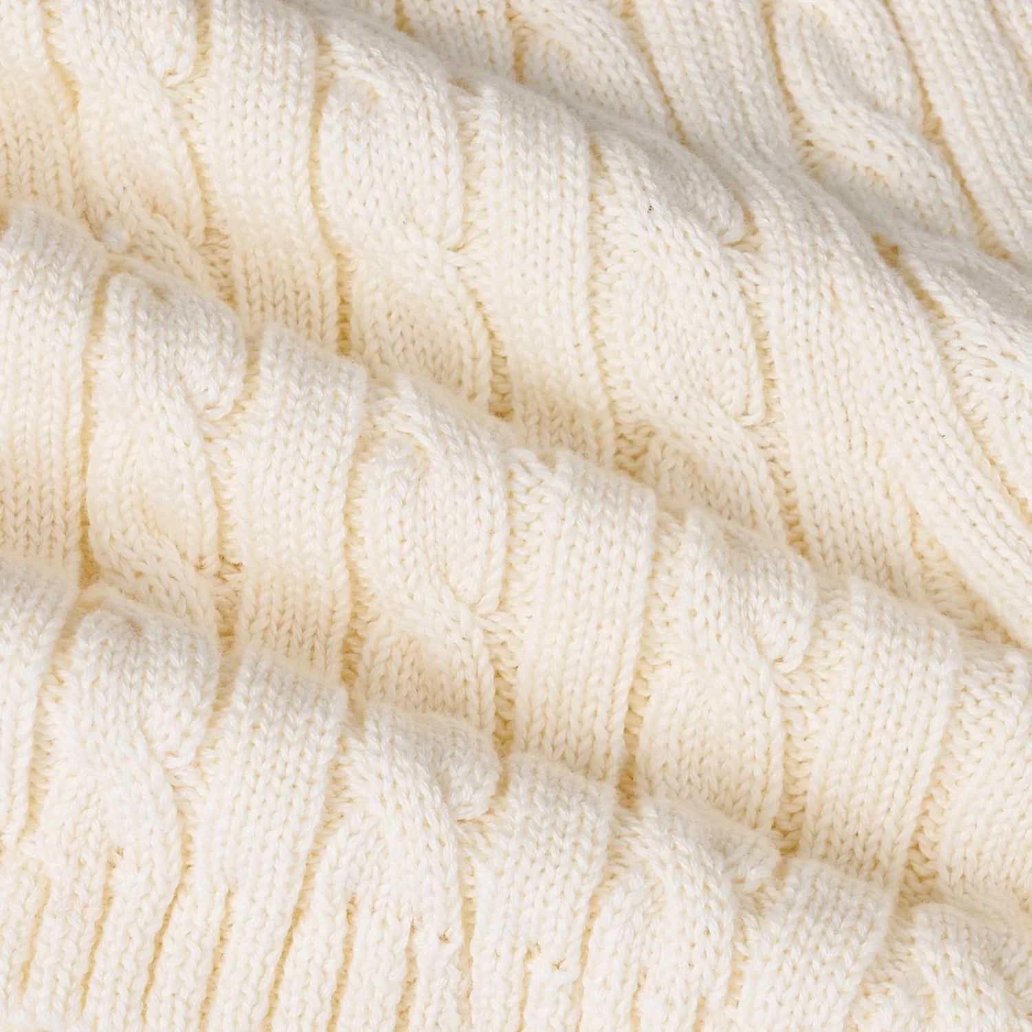 Cable Knit Short in Cream